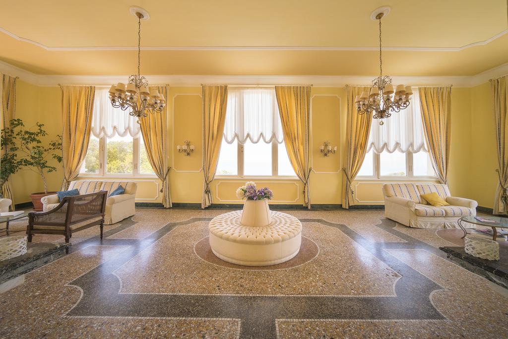 Villa Parisi Grand Hotel Кастільончелло Екстер'єр фото