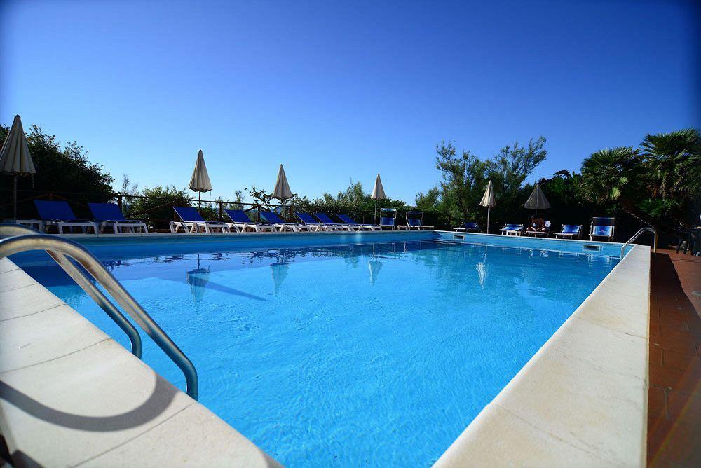 Villa Parisi Grand Hotel Кастільончелло Екстер'єр фото