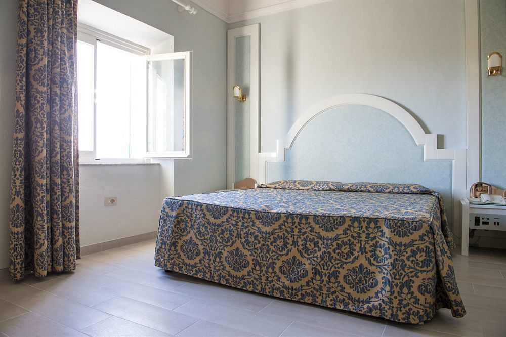 Villa Parisi Grand Hotel Кастільончелло Екстер'єр фото
