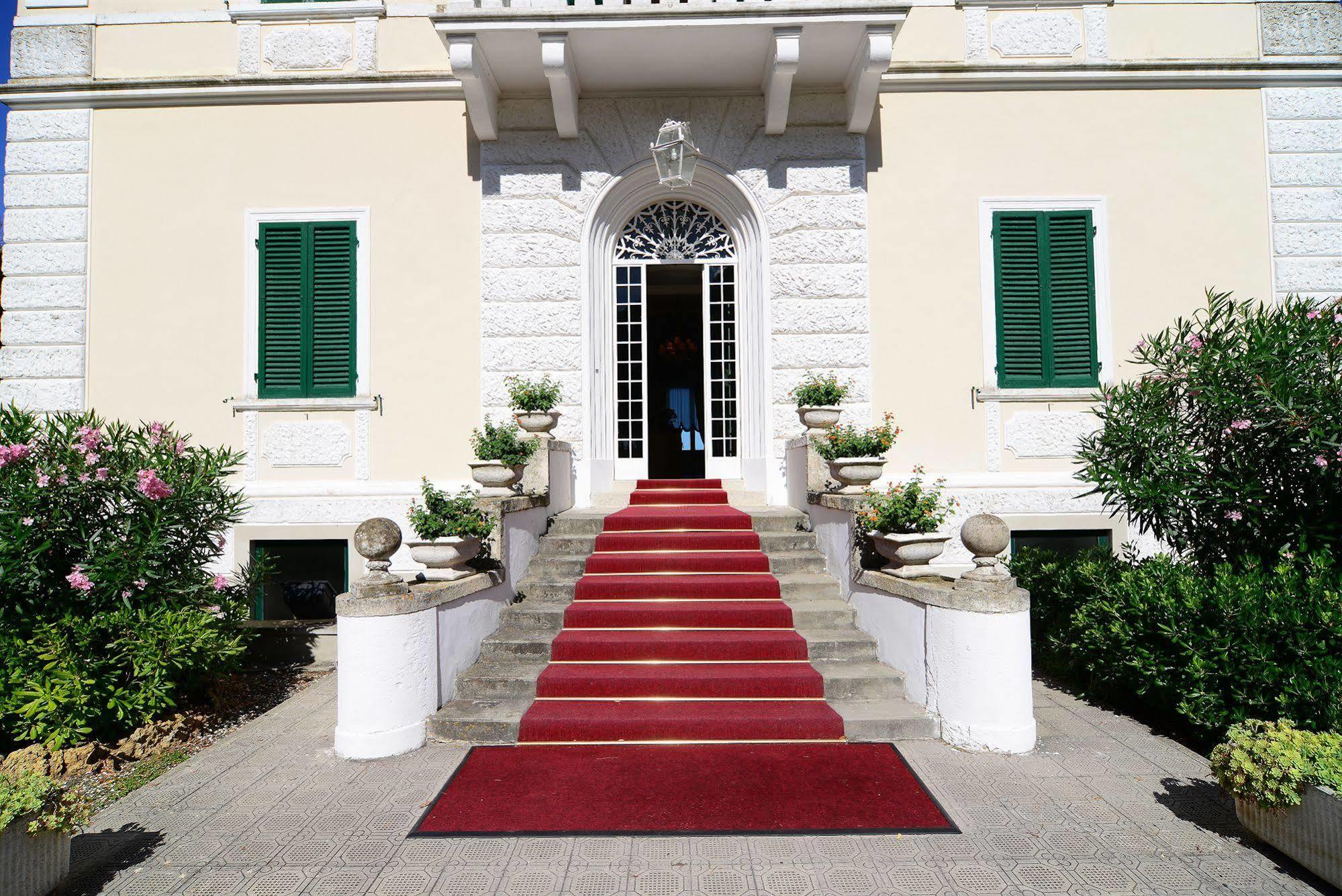 Villa Parisi Grand Hotel Кастільончелло Екстер'єр фото