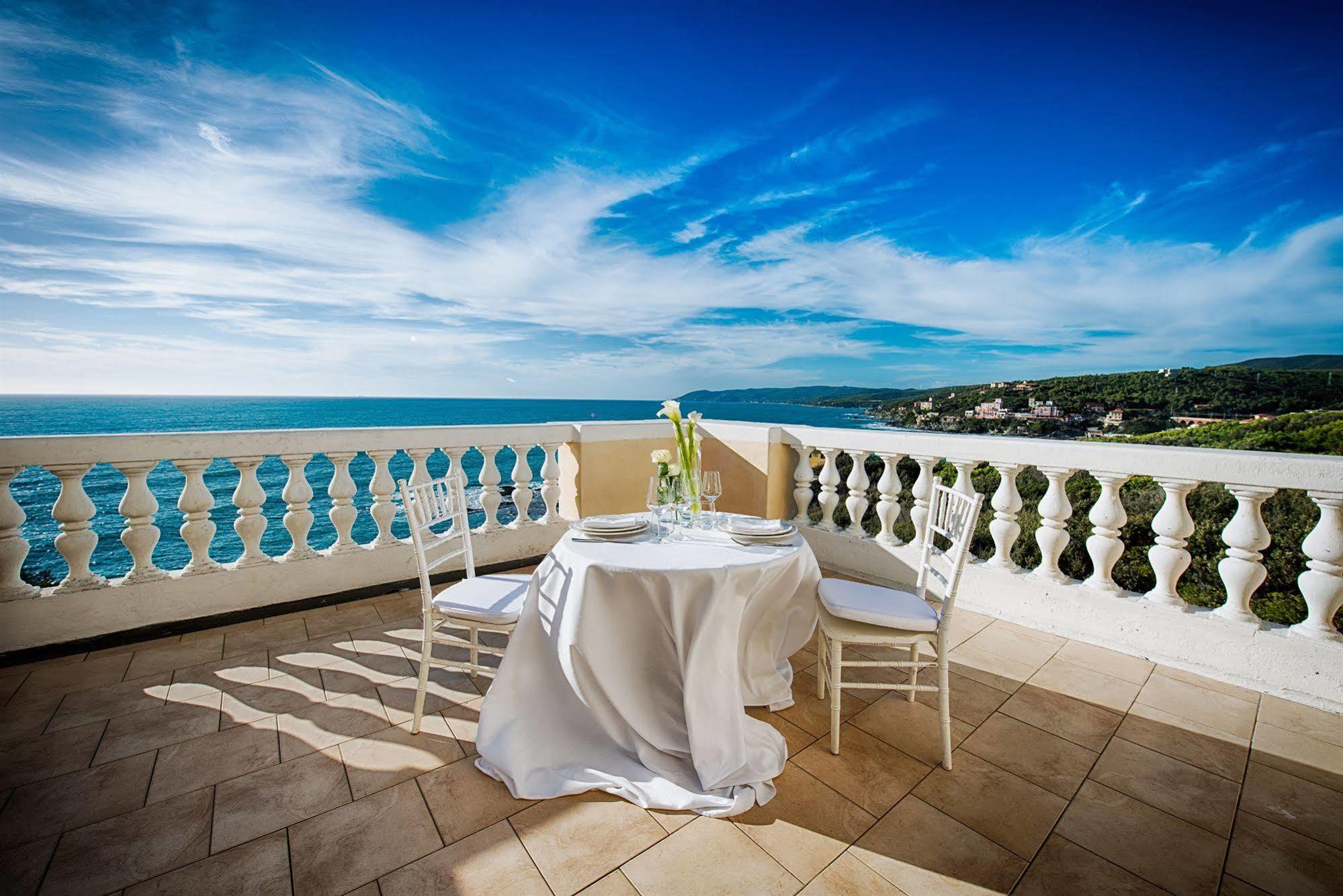 Villa Parisi Grand Hotel Кастільончелло Екстер'єр фото