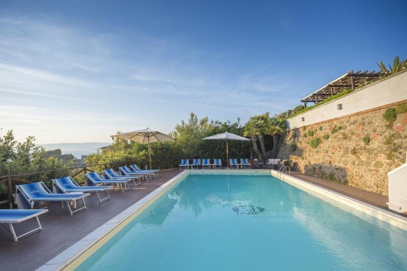 Villa Parisi Grand Hotel Кастільончелло Екстер'єр фото