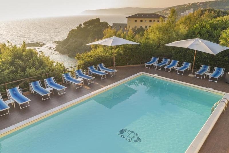 Villa Parisi Grand Hotel Кастільончелло Екстер'єр фото